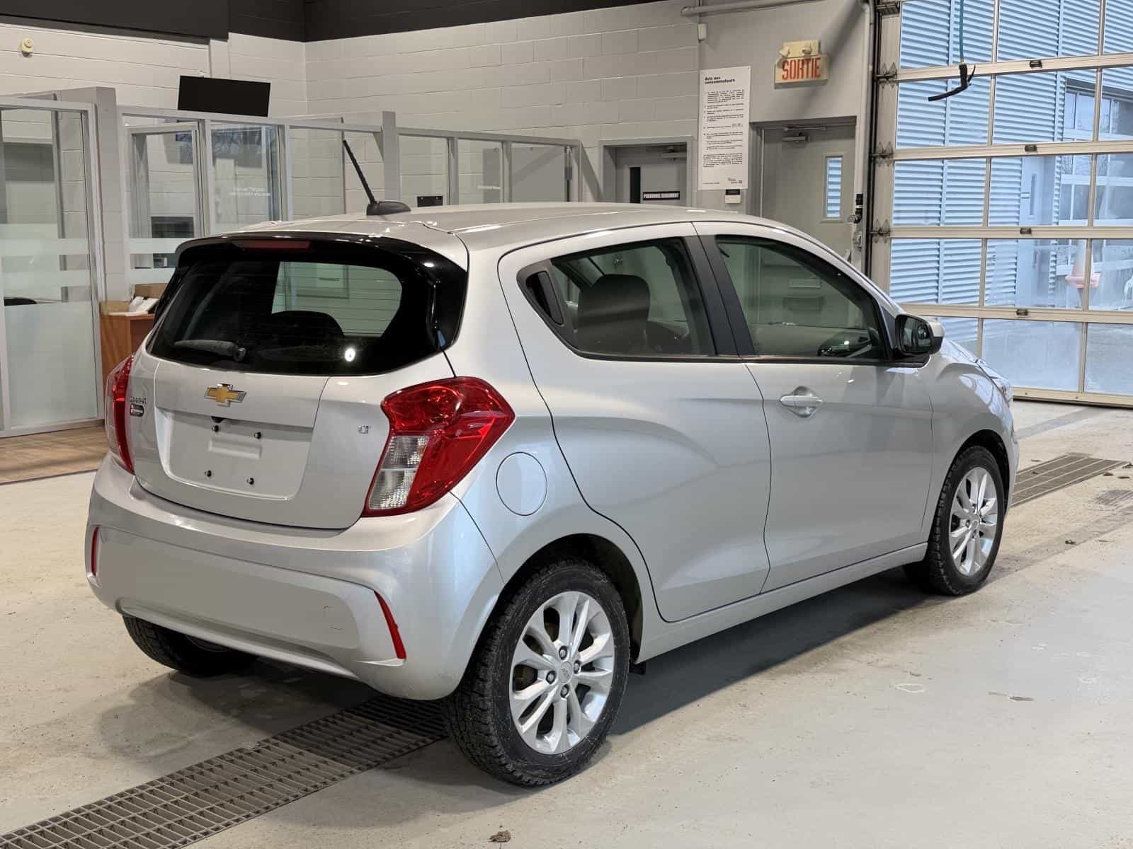 Image 6 Chevrolet Spark 1LT 2022