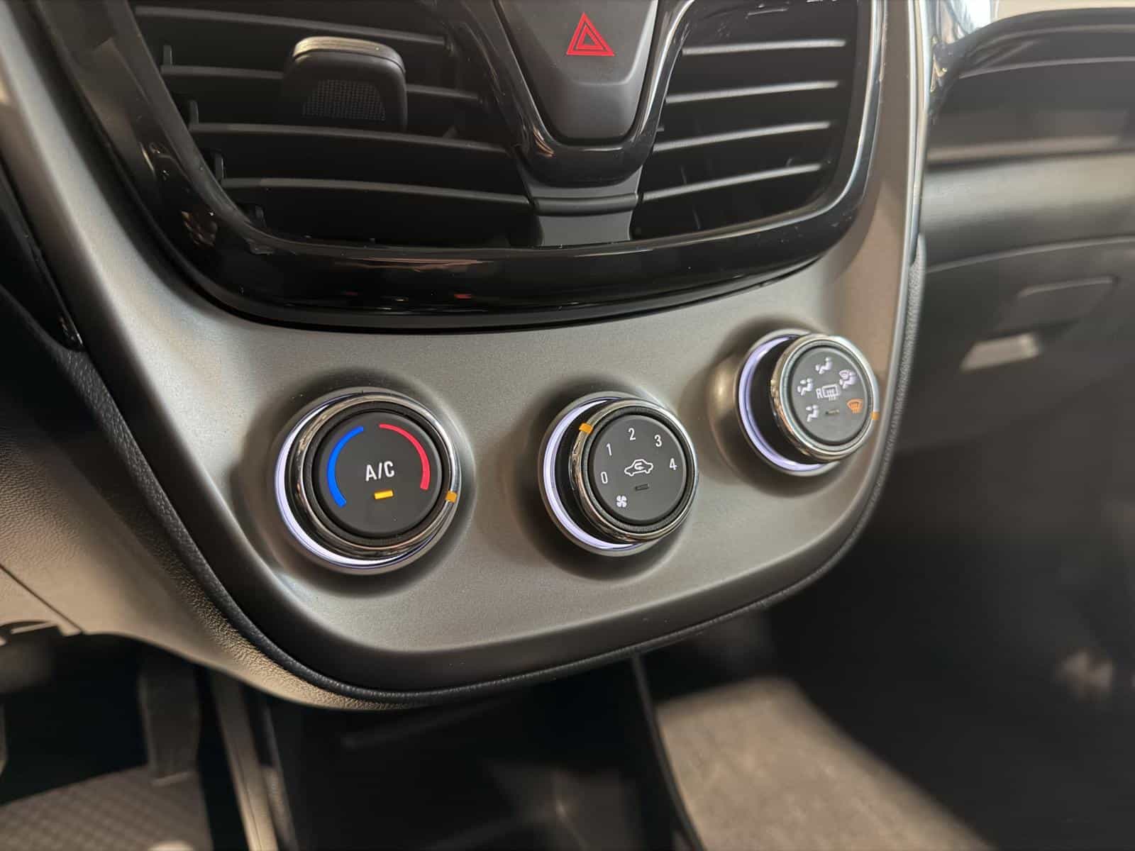 Image 18 Chevrolet Spark 1LT 2022