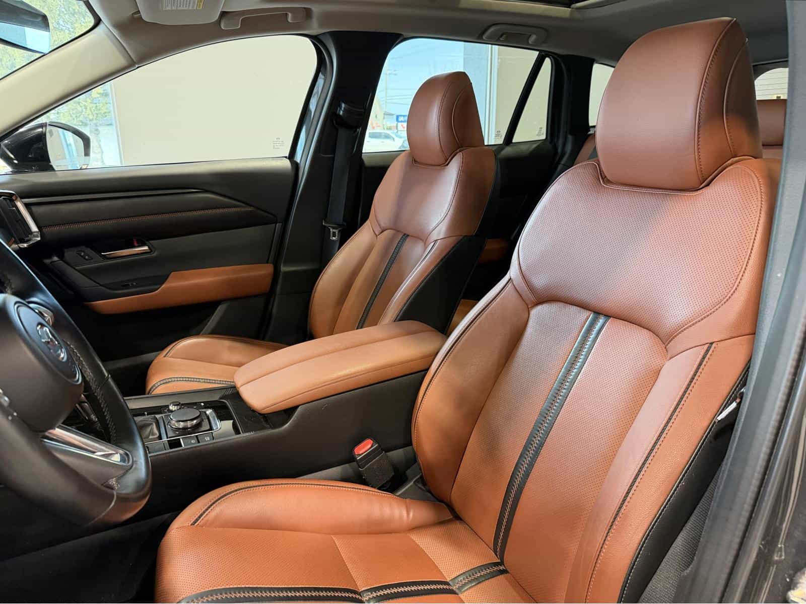 2023 Mazda CX-50 GT - Image 10