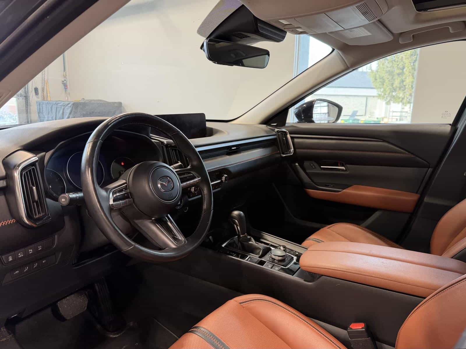 2023 Mazda CX-50 GT - Image 11