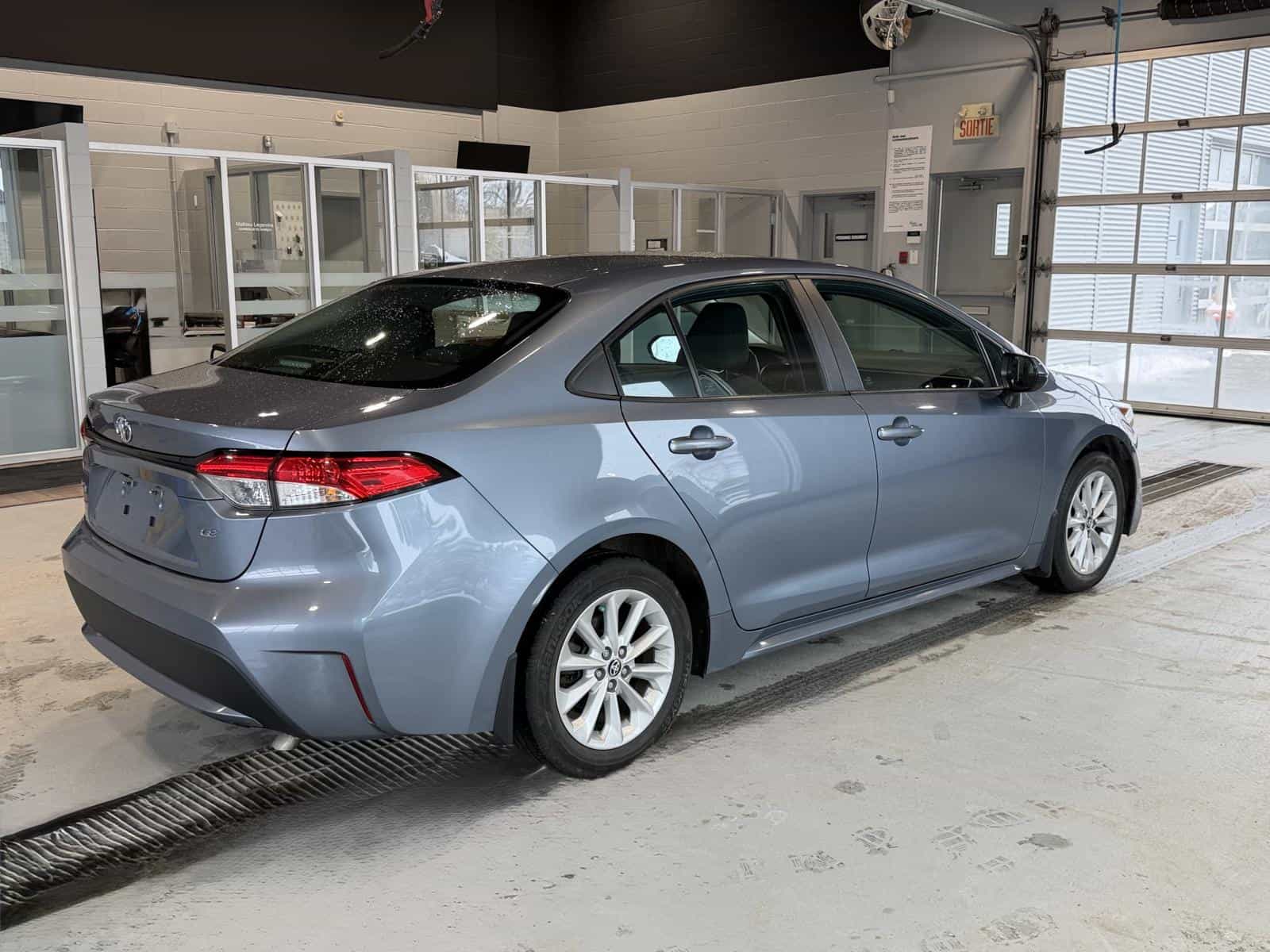 2020 Toyota Corolla LE Upgrade - Image 6