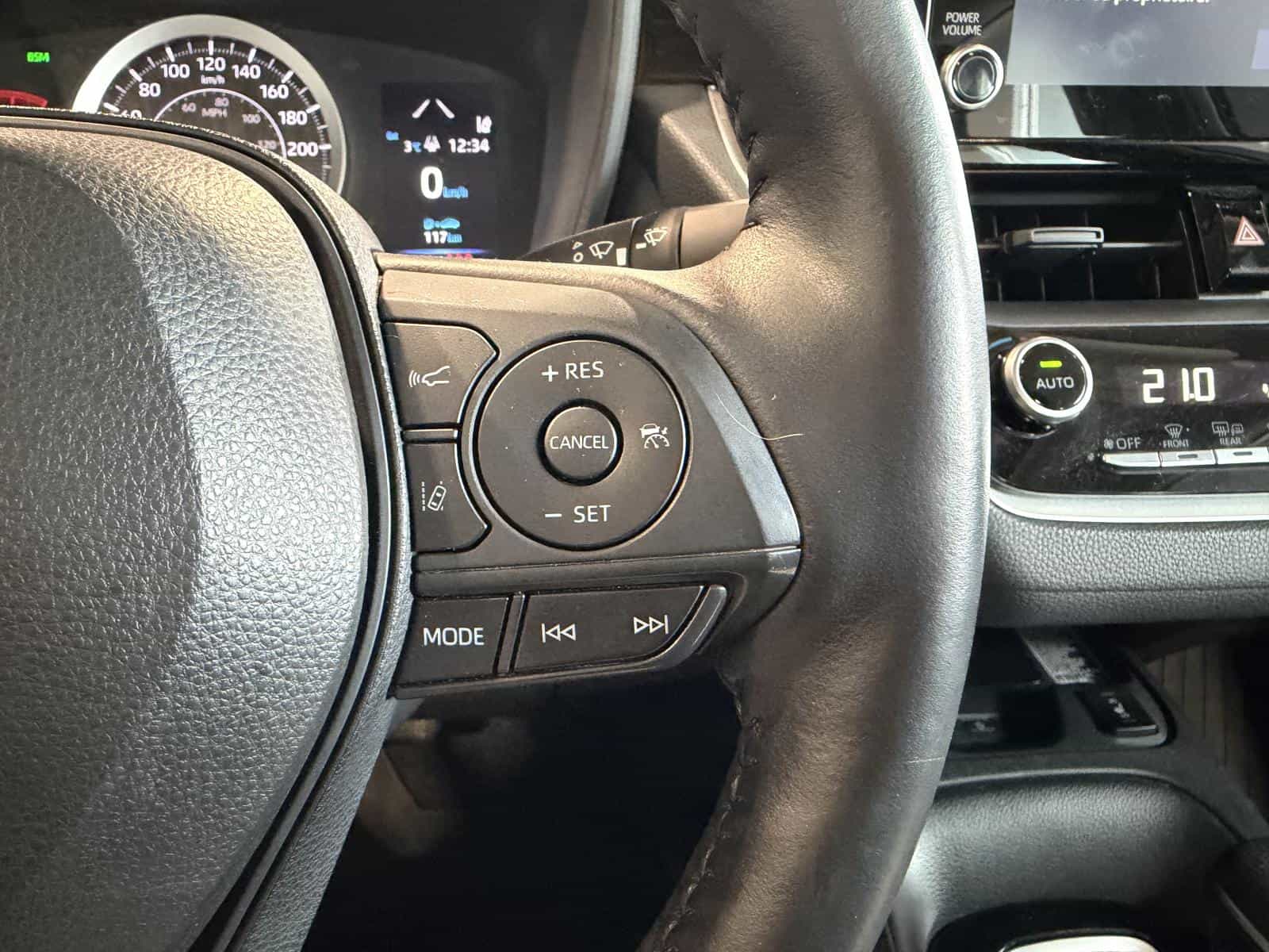 2020 Toyota Corolla LE Upgrade - Image 15