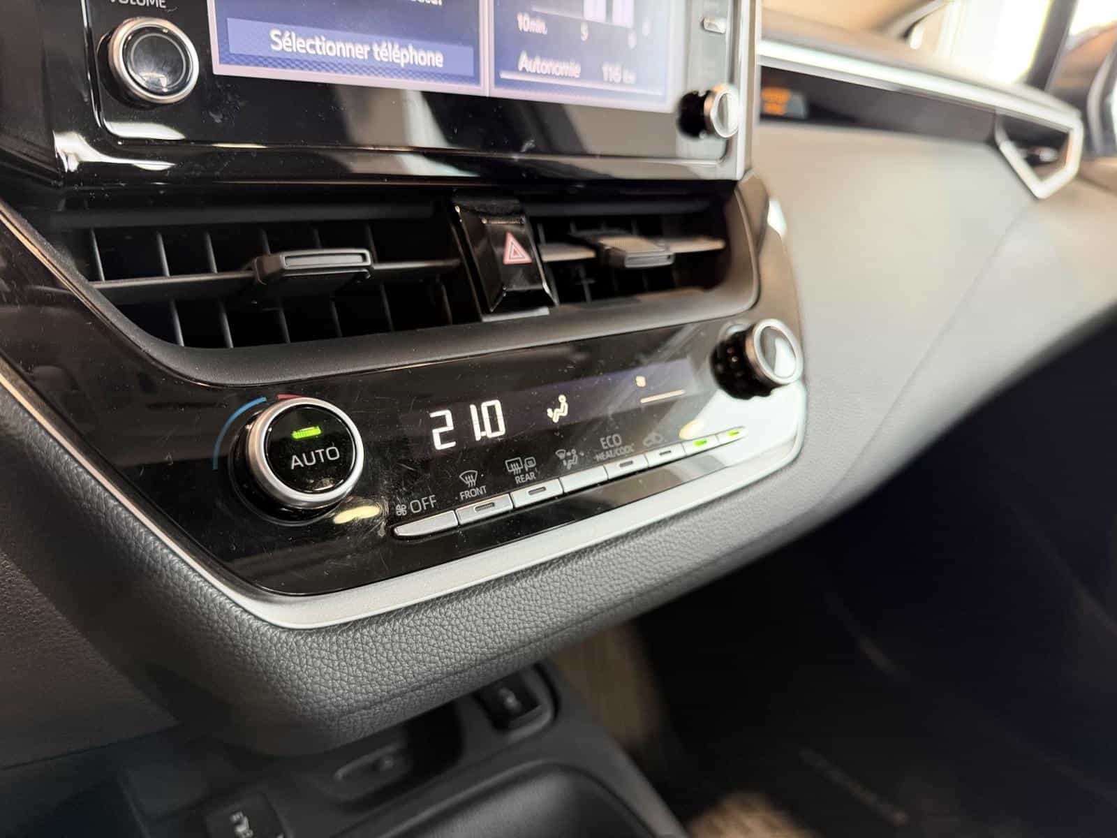 Image 18 Toyota Corolla XLE 2020