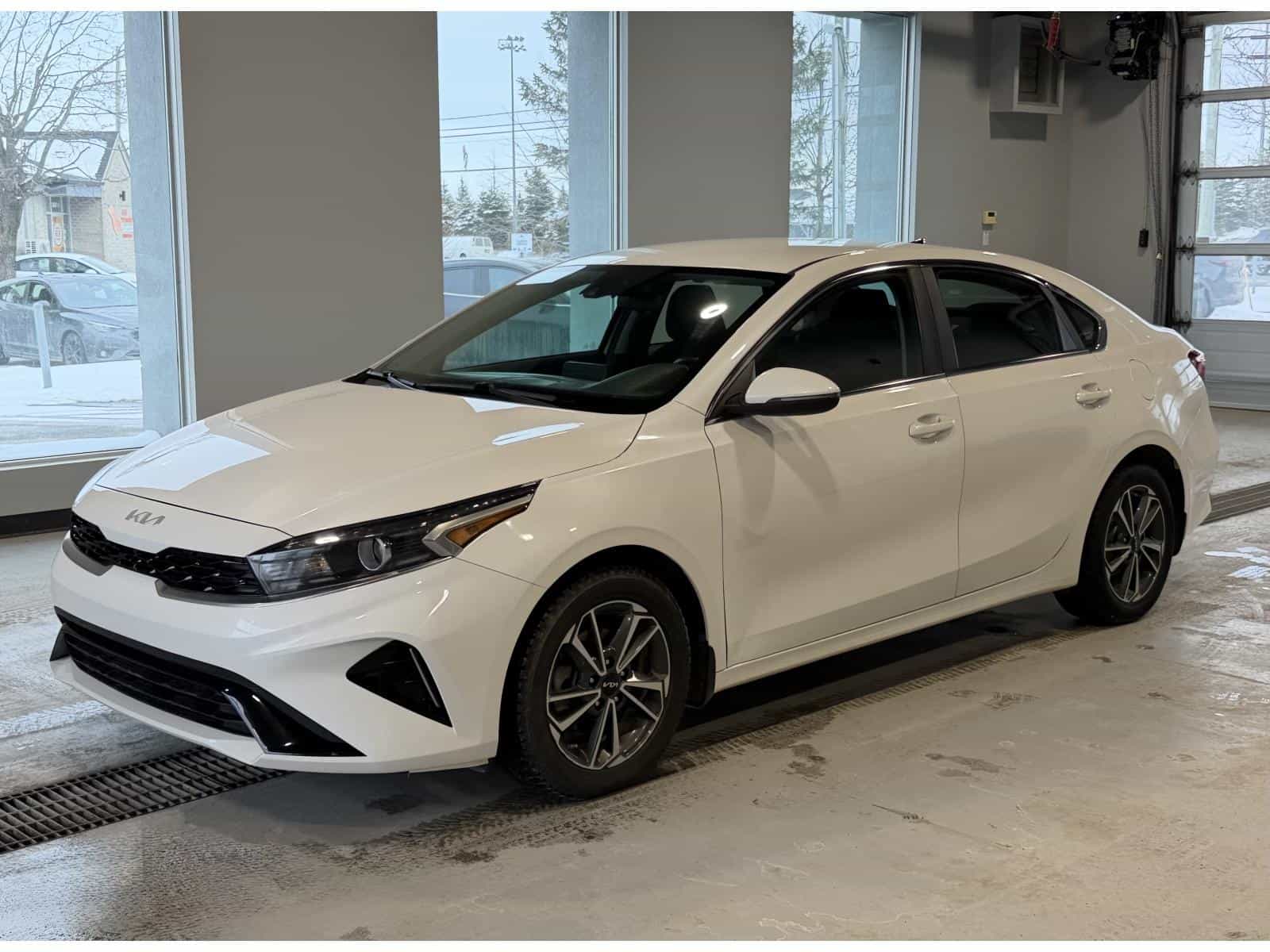 Image 1 Kia Forte EX 2022