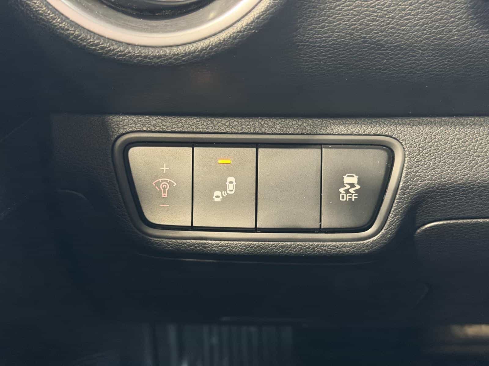 2022 Kia Forte EX - Image 11