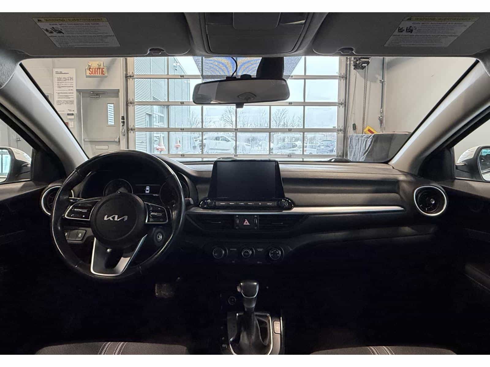 2022 Kia Forte EX - Image 19