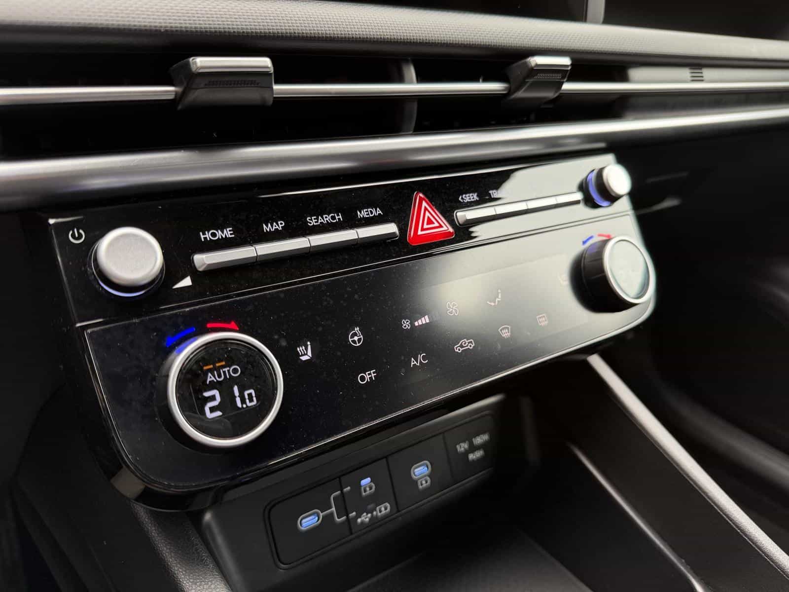 2025 Hyundai Santa Preferred - Image 17