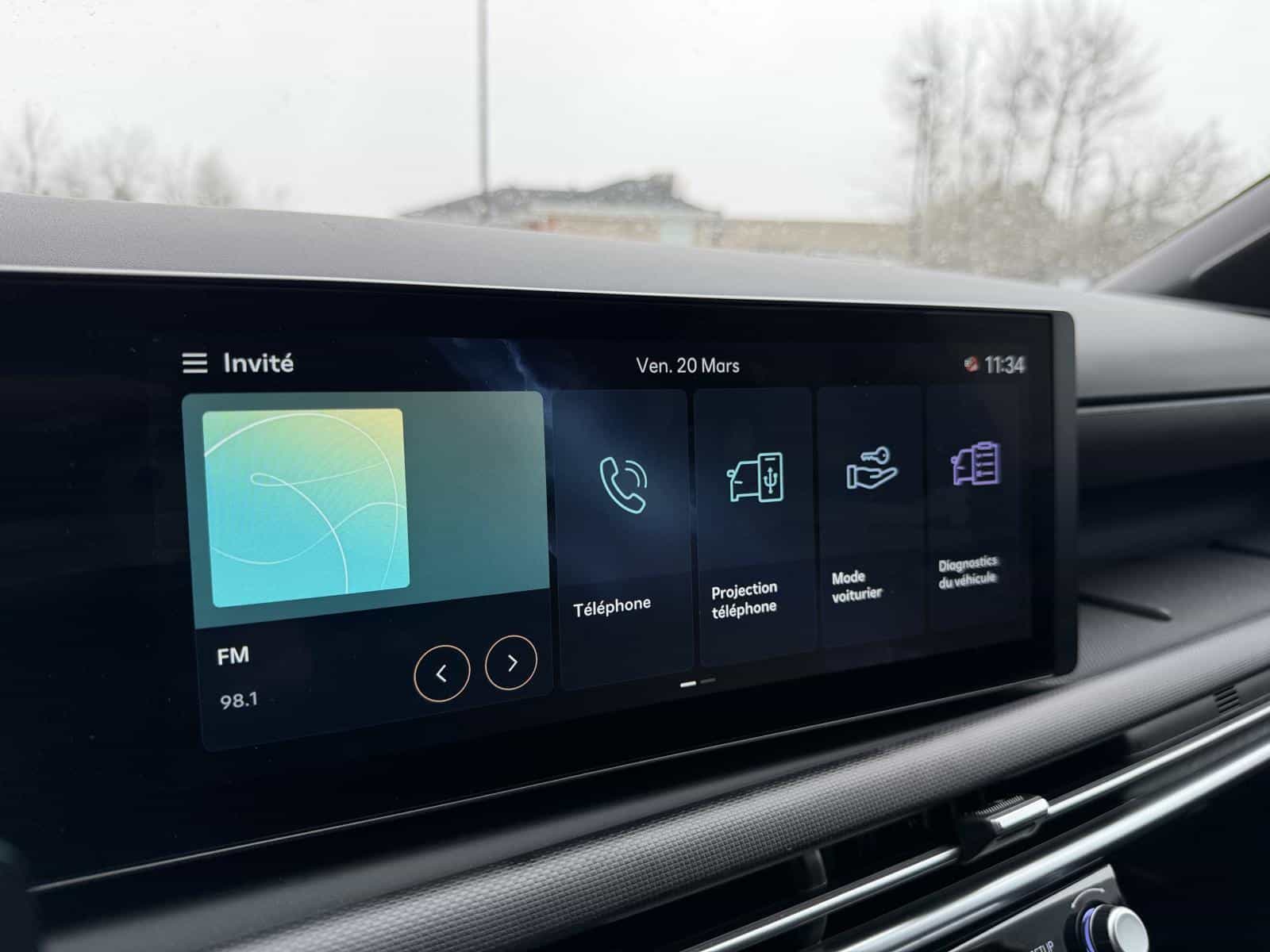 2025 Hyundai Santa Preferred - Image 15