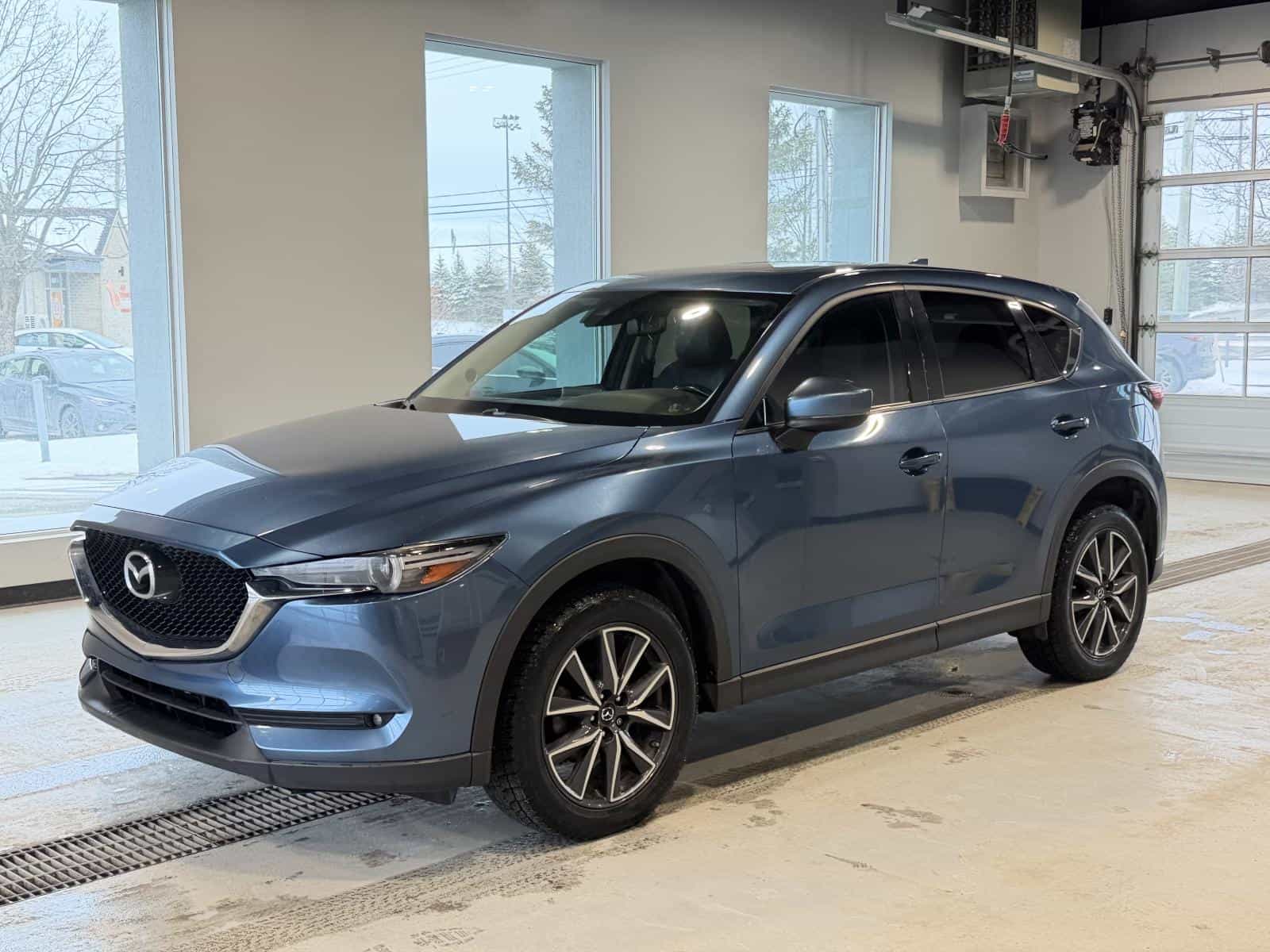 2018 Mazda CX-5 GT - Image 1