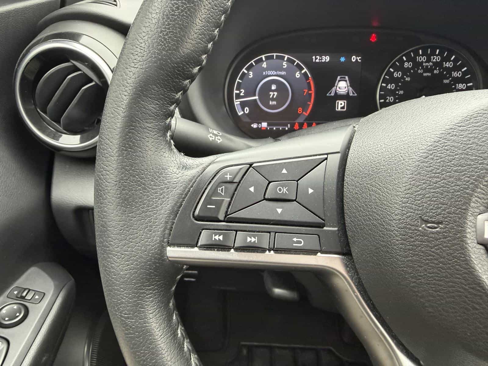 2024 Nissan Kicks SV - Image 12