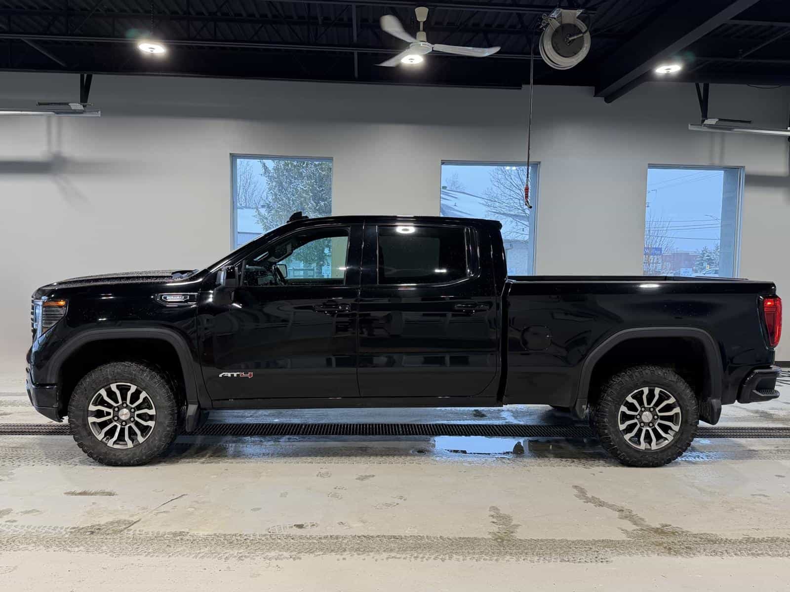 2023 GMC Sierra 1500 AT4 - Image 3