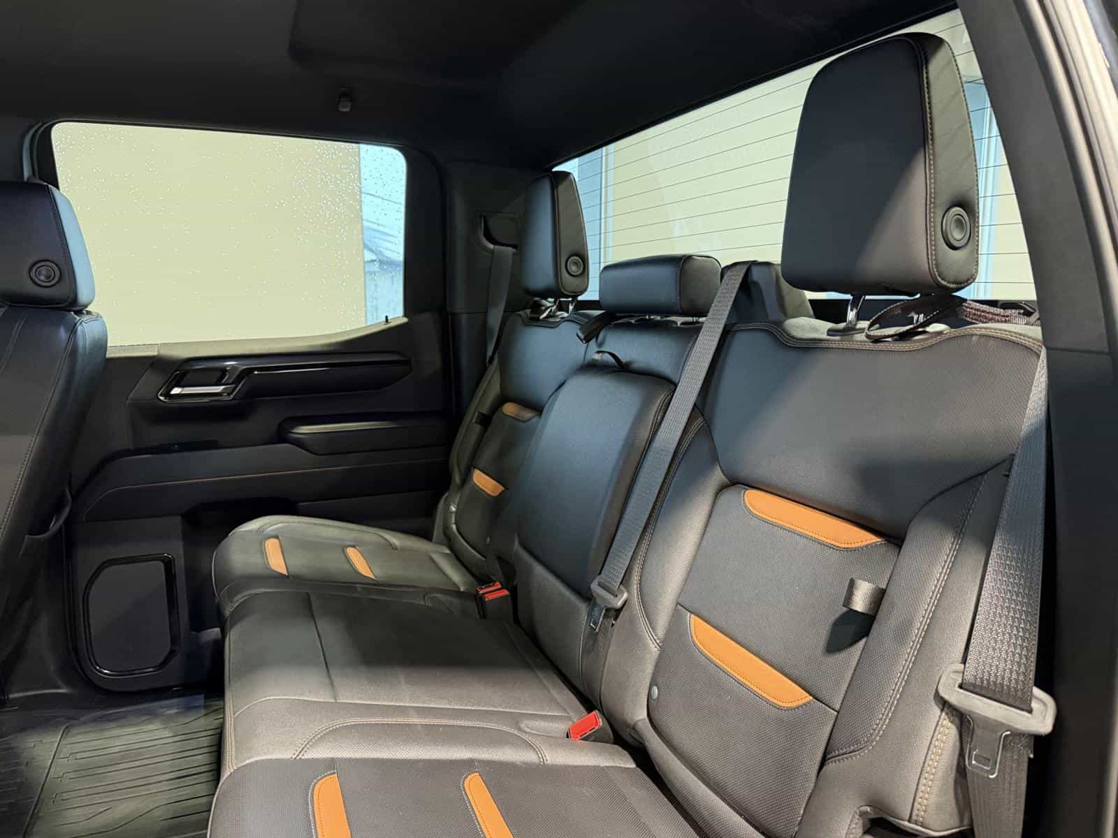 2023 GMC Sierra 1500 AT4 - Image 8