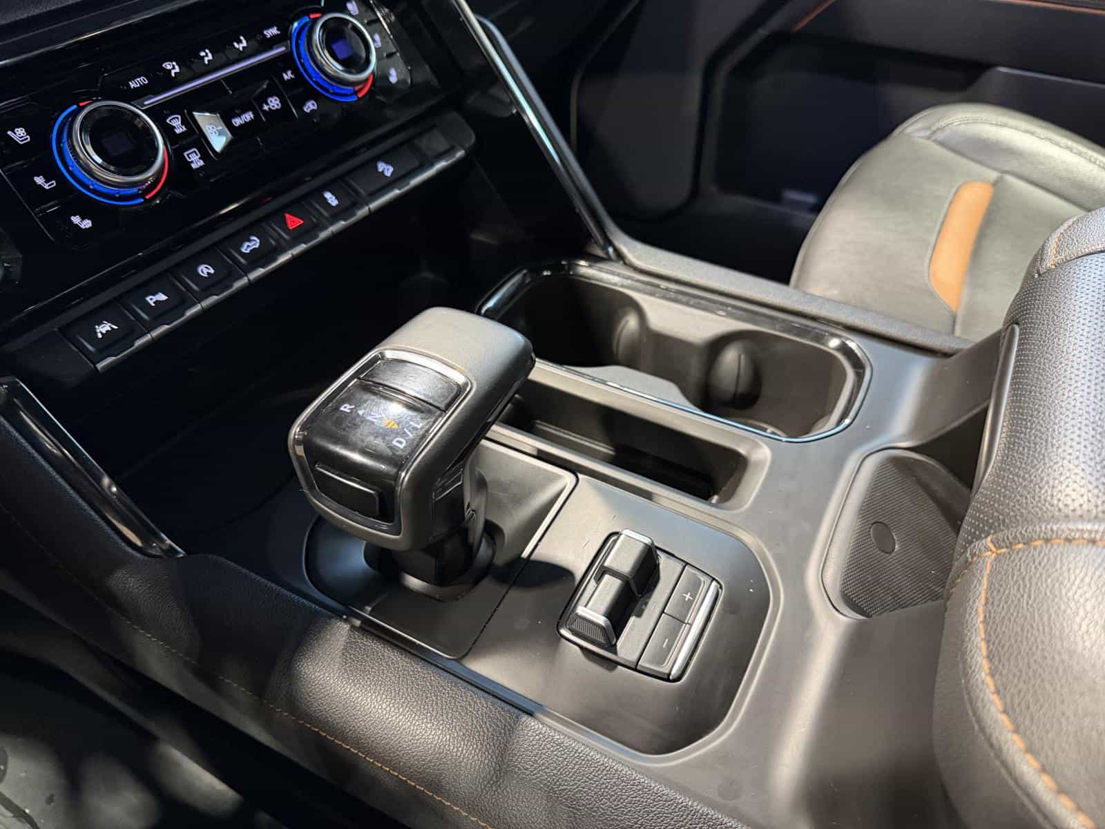 2023 GMC Sierra 1500 AT4 - Image 21