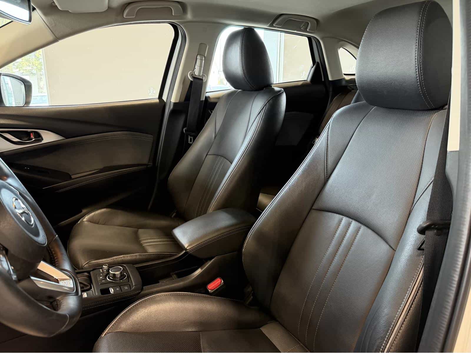 2022 Mazda CX-3 GT - Image 11