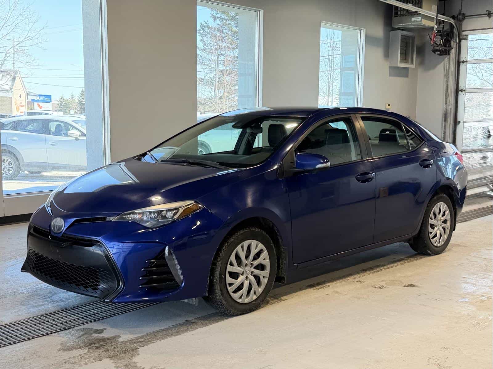Image 1 Toyota Corolla SE 2017