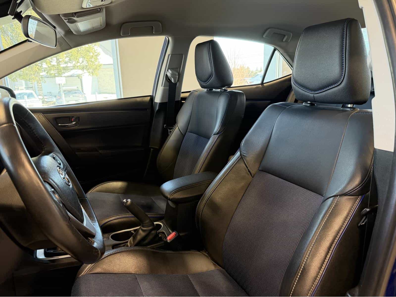 2017 Toyota Corolla SE - Image 9