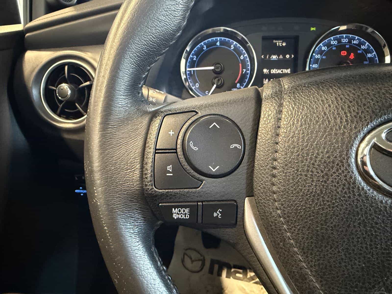 2017 Toyota Corolla SE - Image 12