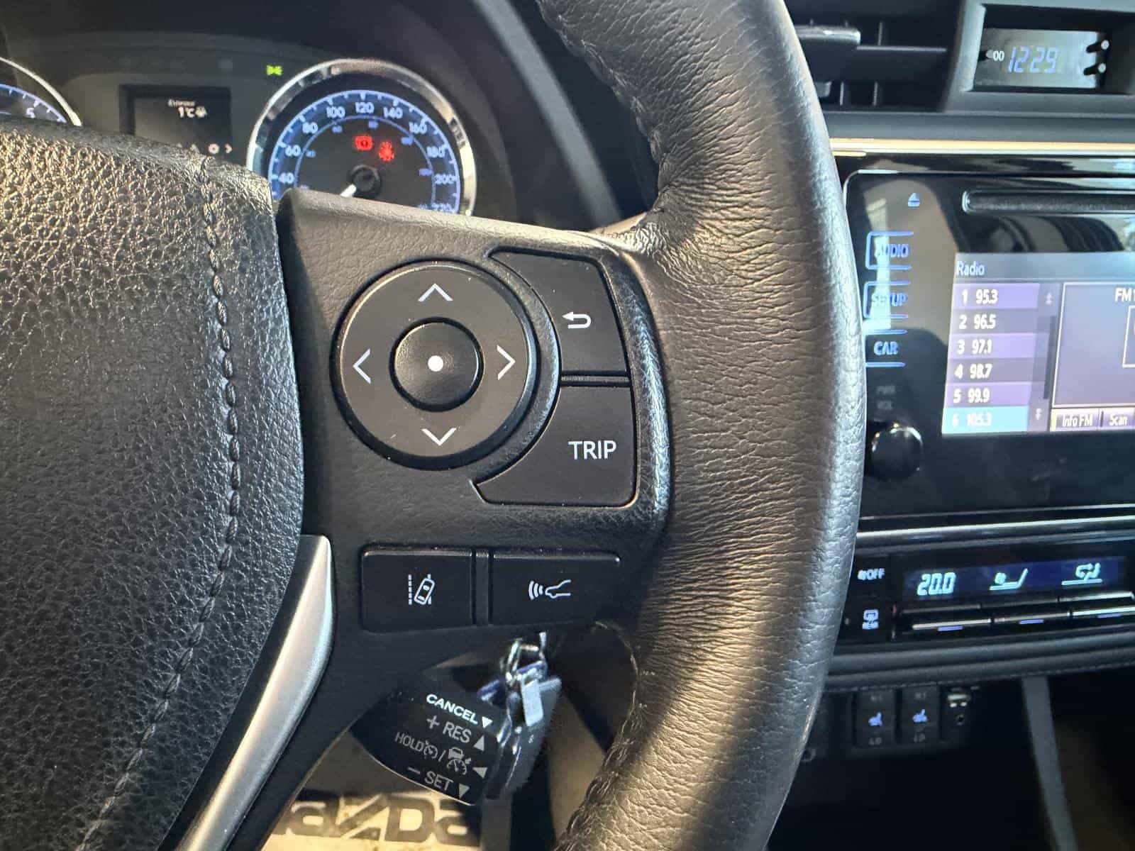 Image 14 Toyota Corolla SE 2017