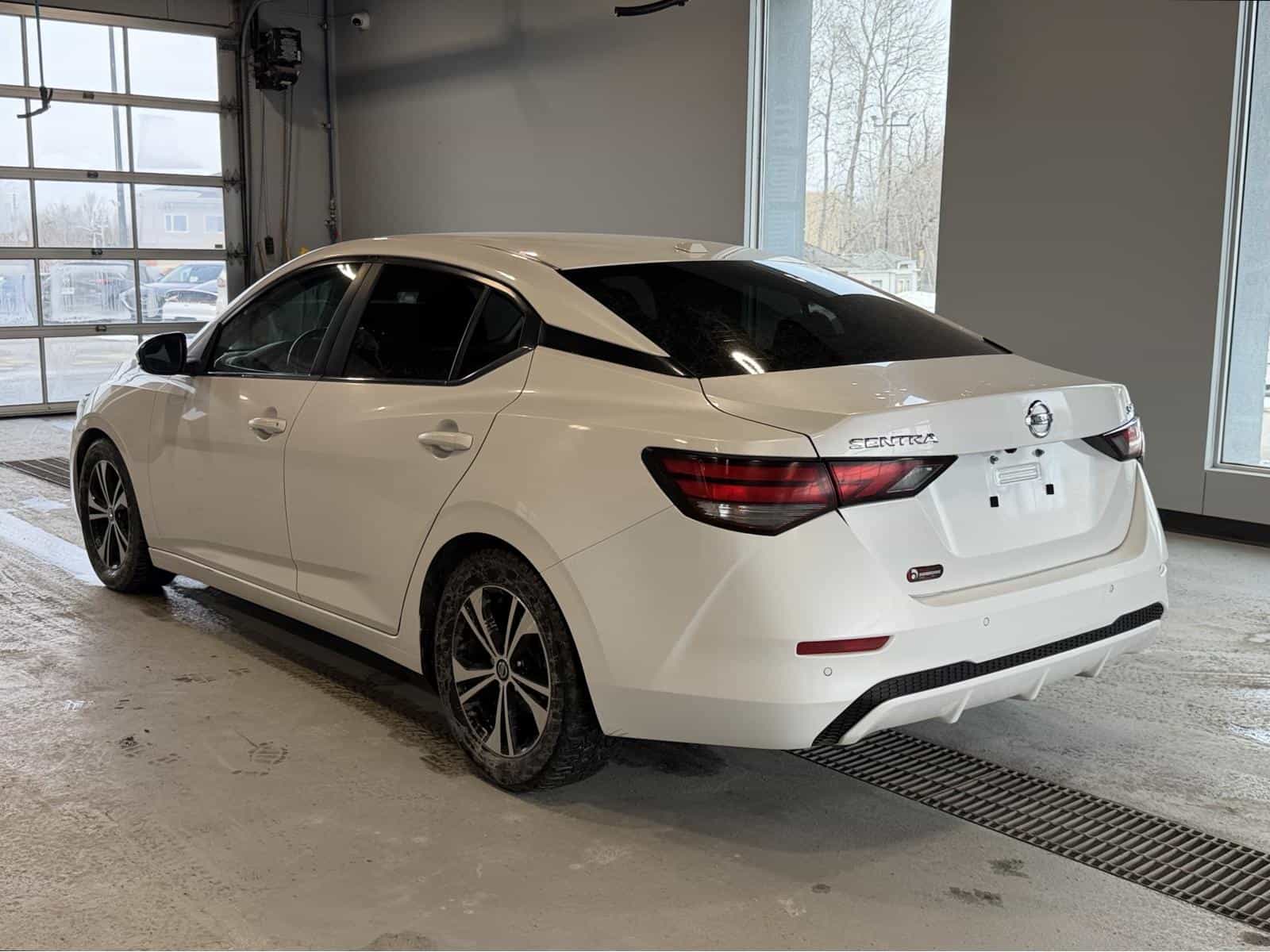 Image 4 Nissan Sentra SV 2021