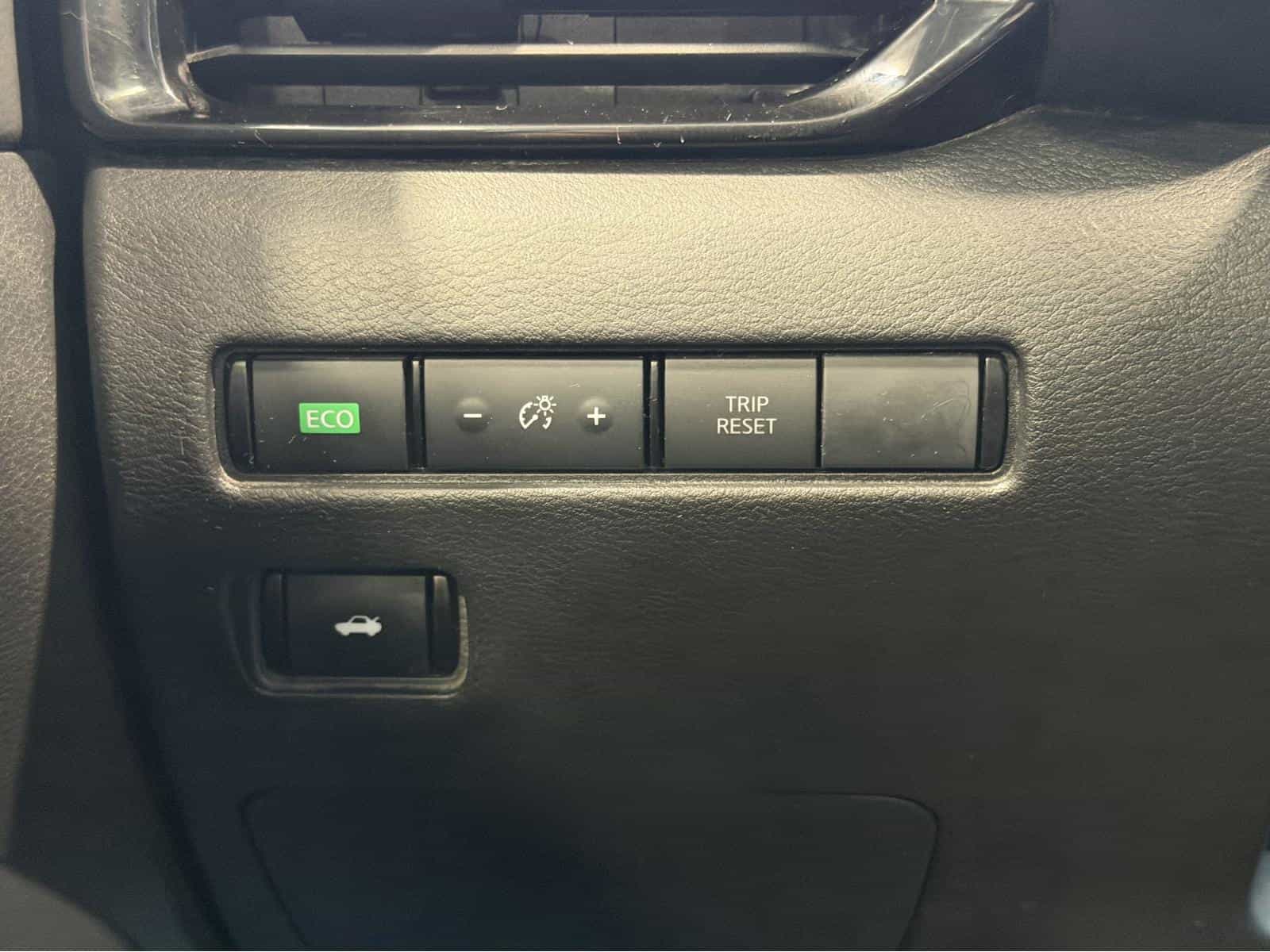 Image 12 Nissan Sentra SV 2021