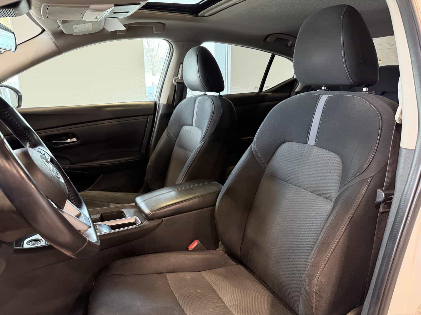 2021 Nissan Sentra SV - Image 9