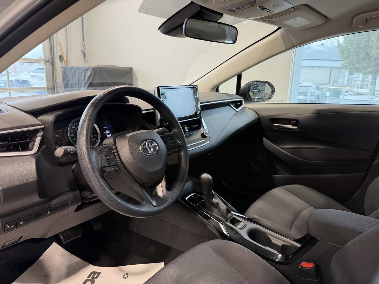 Image 10 Toyota Corolla LE 2021