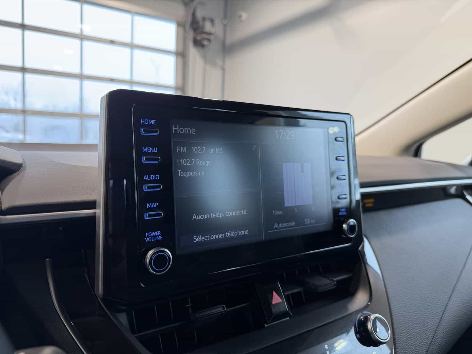 Image 15 Toyota Corolla LE 2021