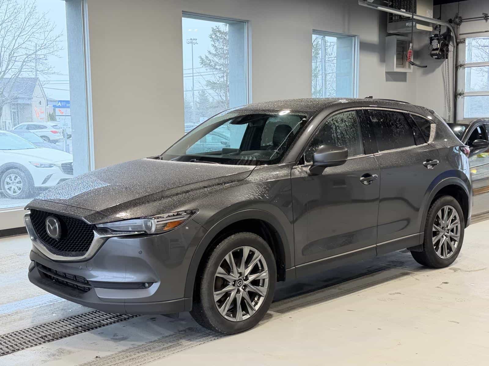 Image 1 Mazda CX-5 Signature 2020