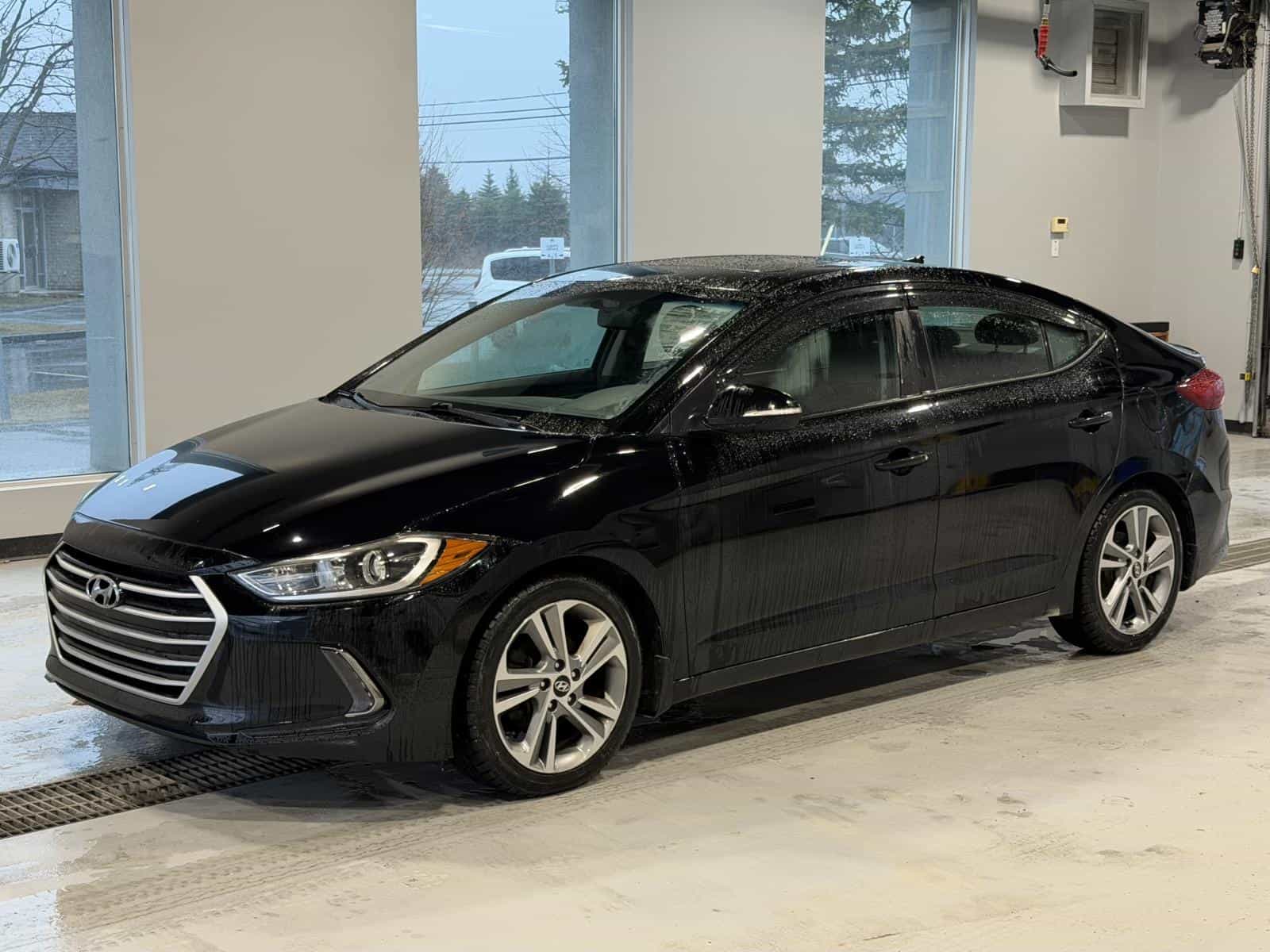 Image 1 Hyundai Elantra SE 2017