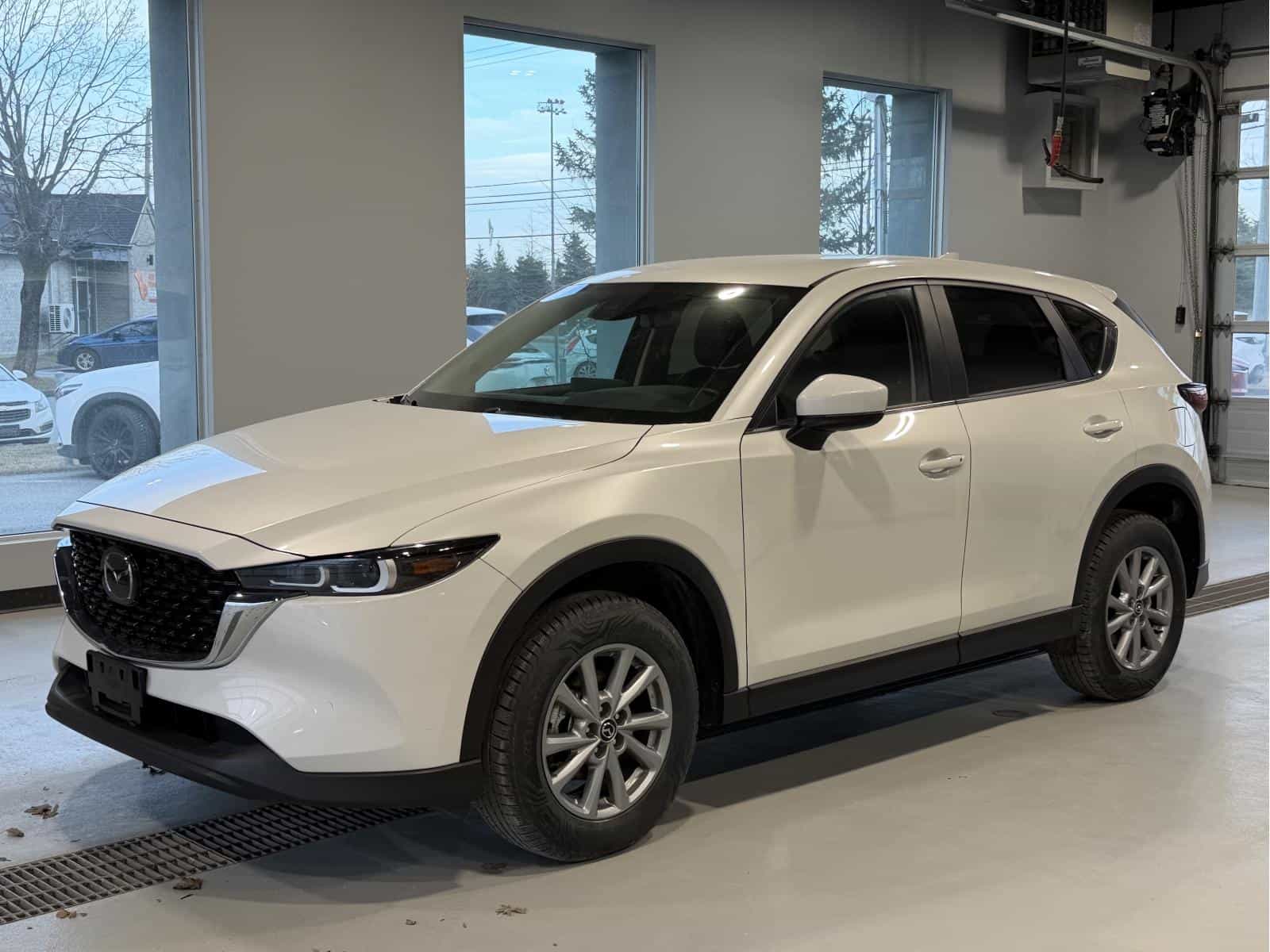 2025 Mazda CX-5 GS - Image 1