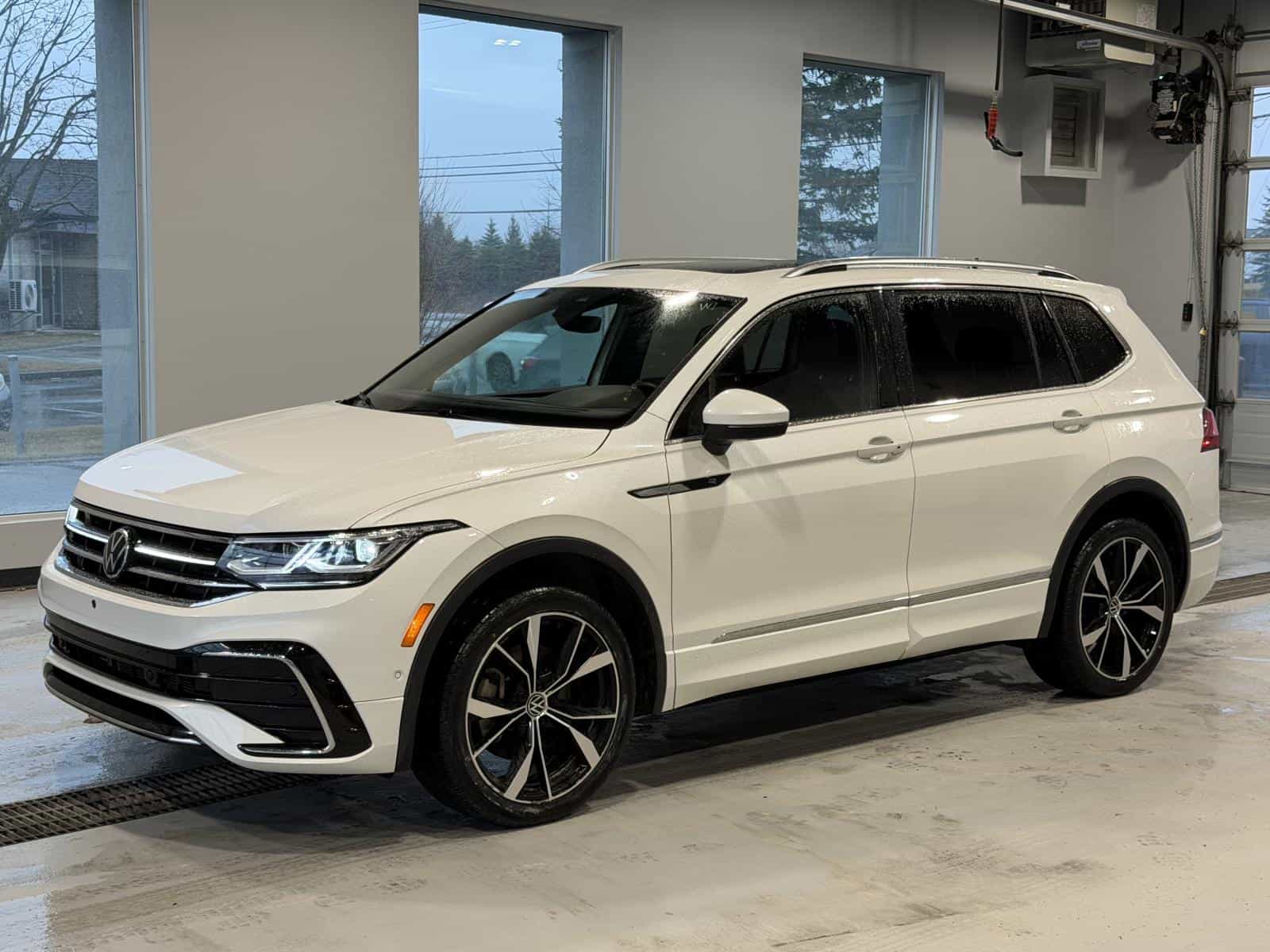 Image 1 Volkswagen Tiguan Highline R-Line 2024