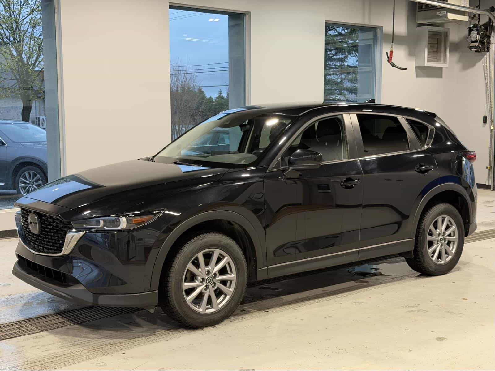 2022 Mazda CX-5 GS - Image 1