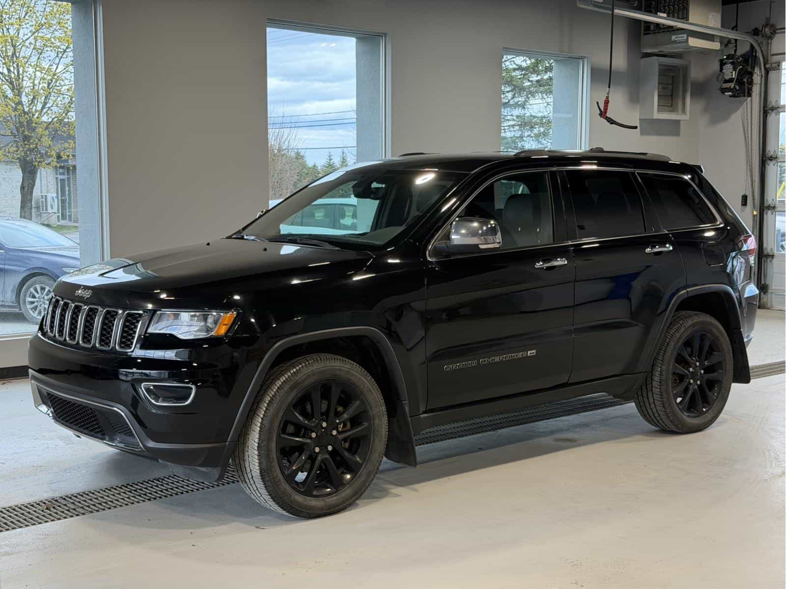 2022 Jeep Grand Cherokee WK Limited - Image 1