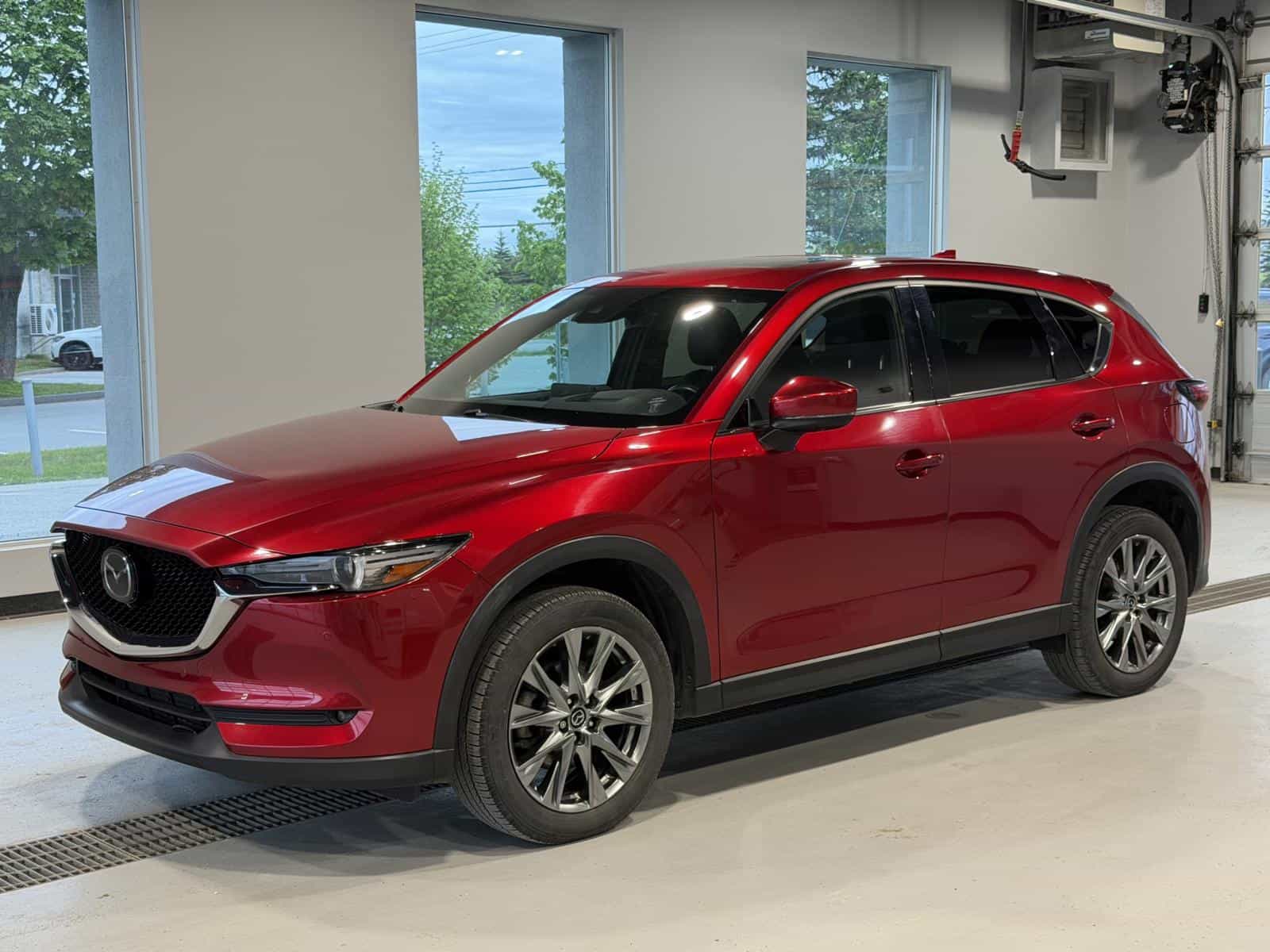 Image 1 Mazda CX-5 Signature 2021