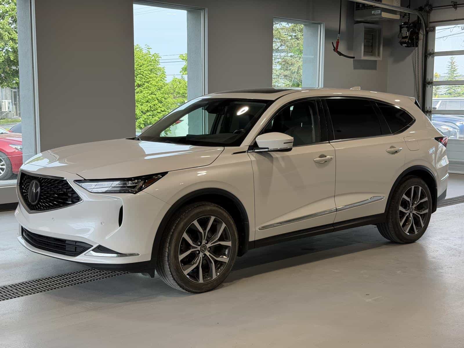 Image 1 Acura MDX Tech 2022