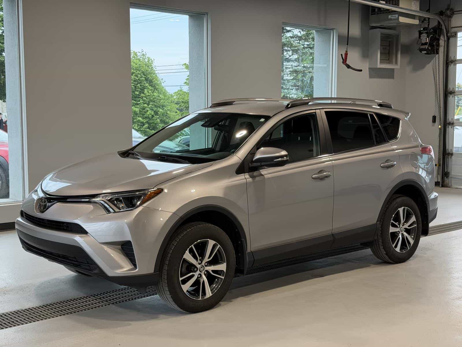 2018 Toyota Rav4 LE - Image 1