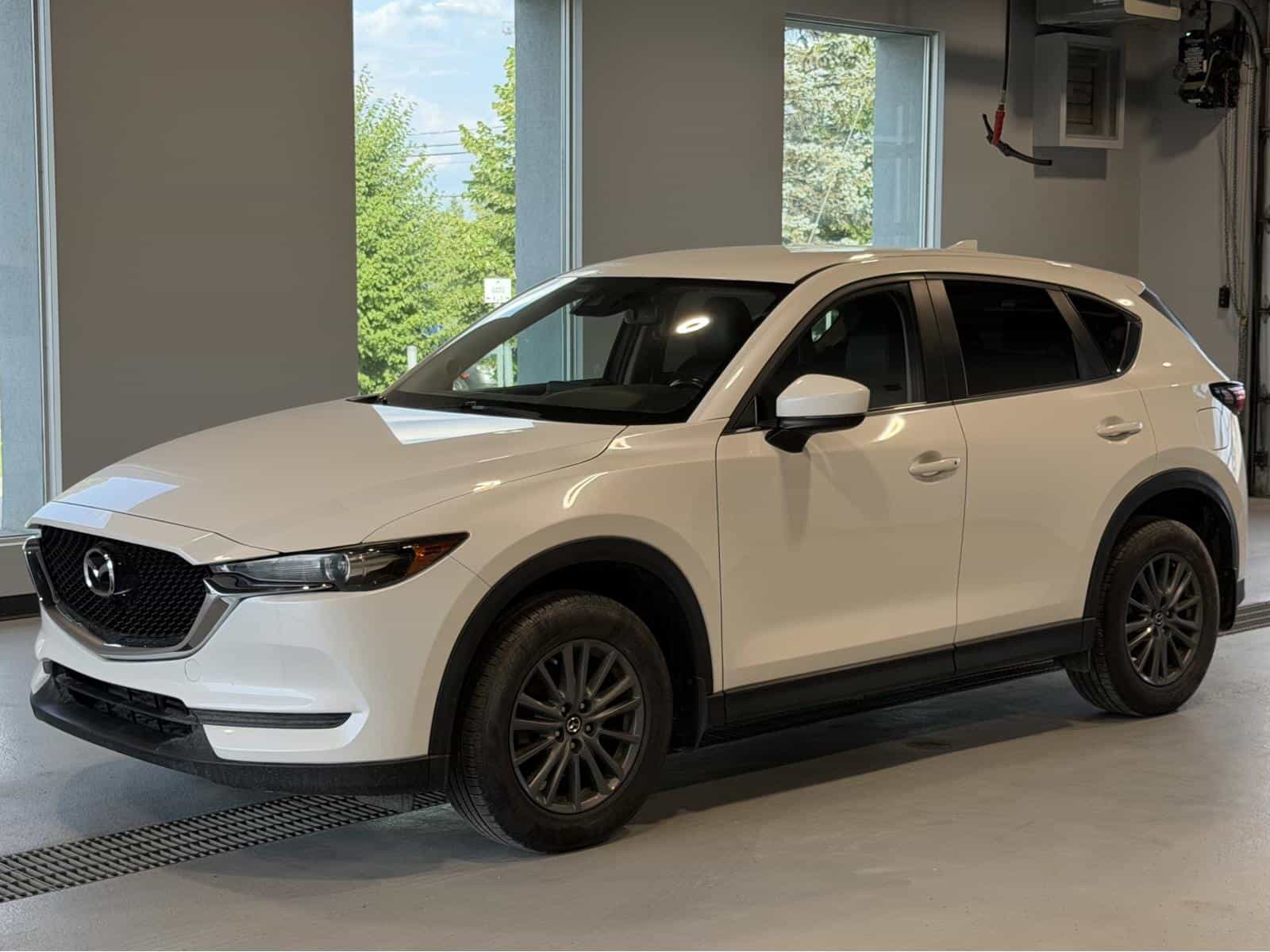 2017 Mazda CX-5 GS - Image 1