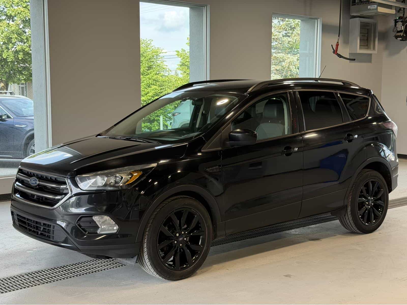 Image 1 Ford Escape SE 2017