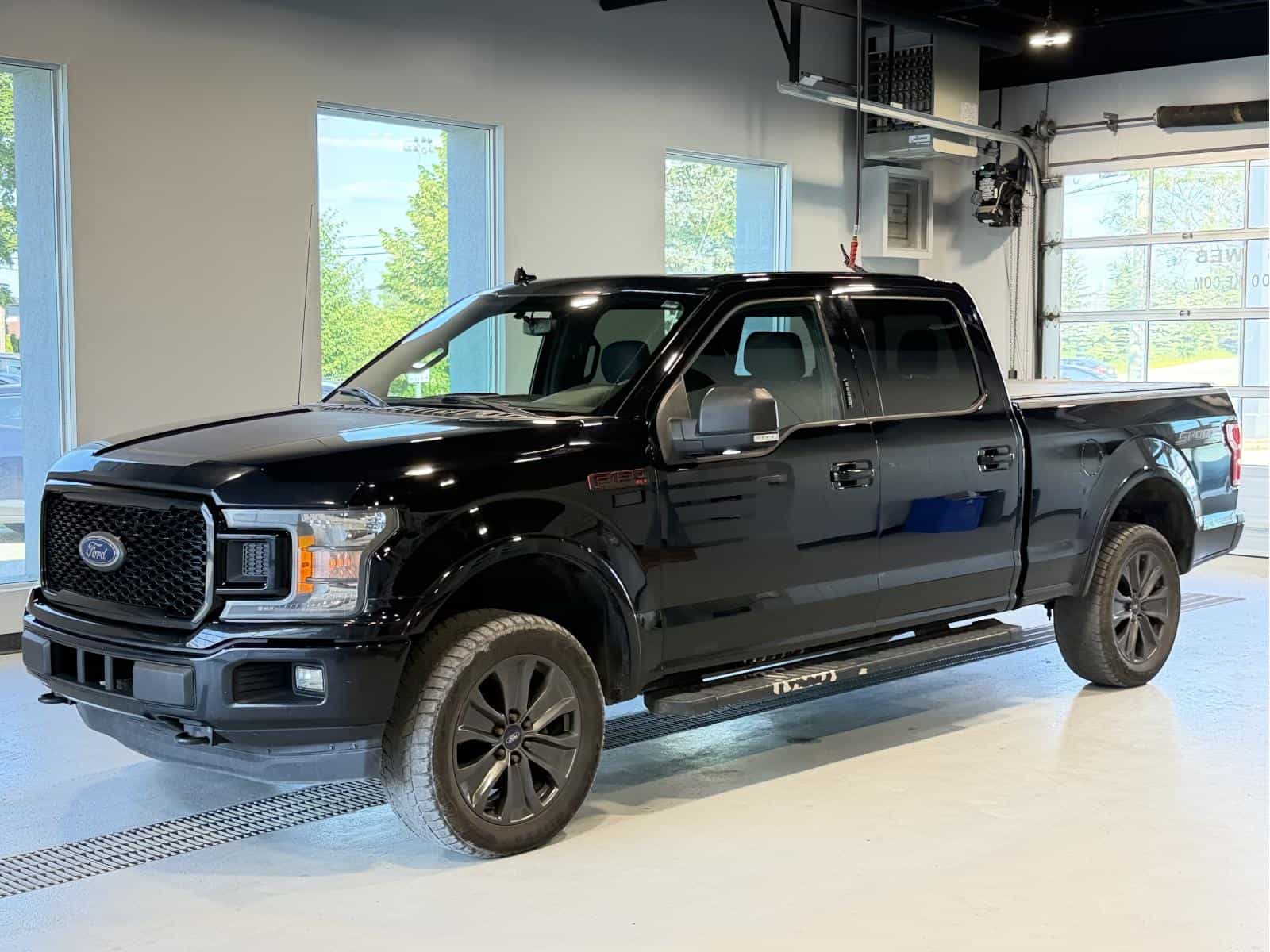 Image 1 Ford F150 XLT 2018