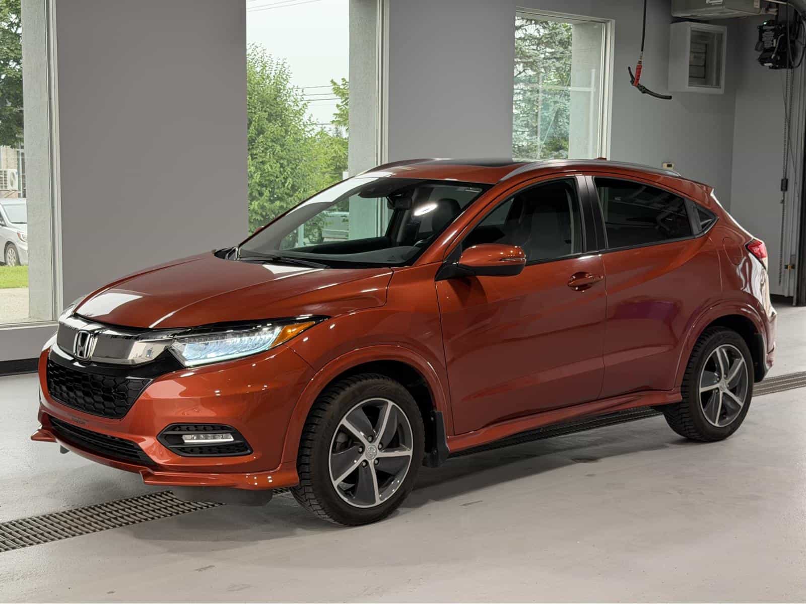 Image 1 Honda HR-V Touring 2019