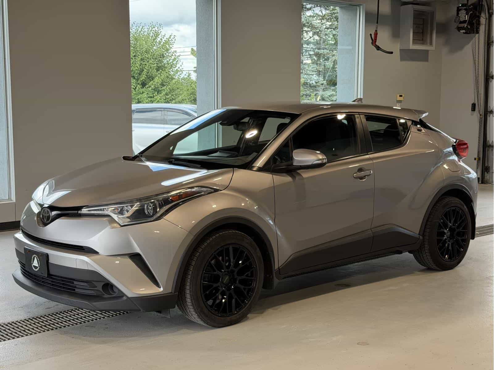 Image 1 Toyota C-HR XLE 2018