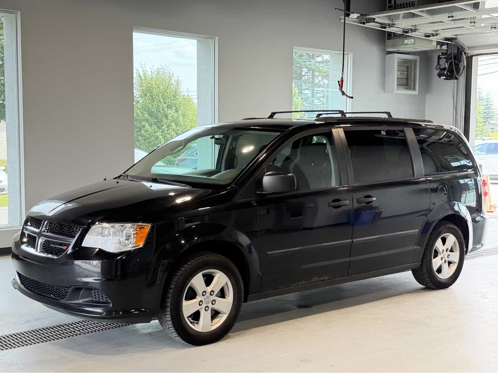 Image 1 Dodge Grand Caravan SE 2016