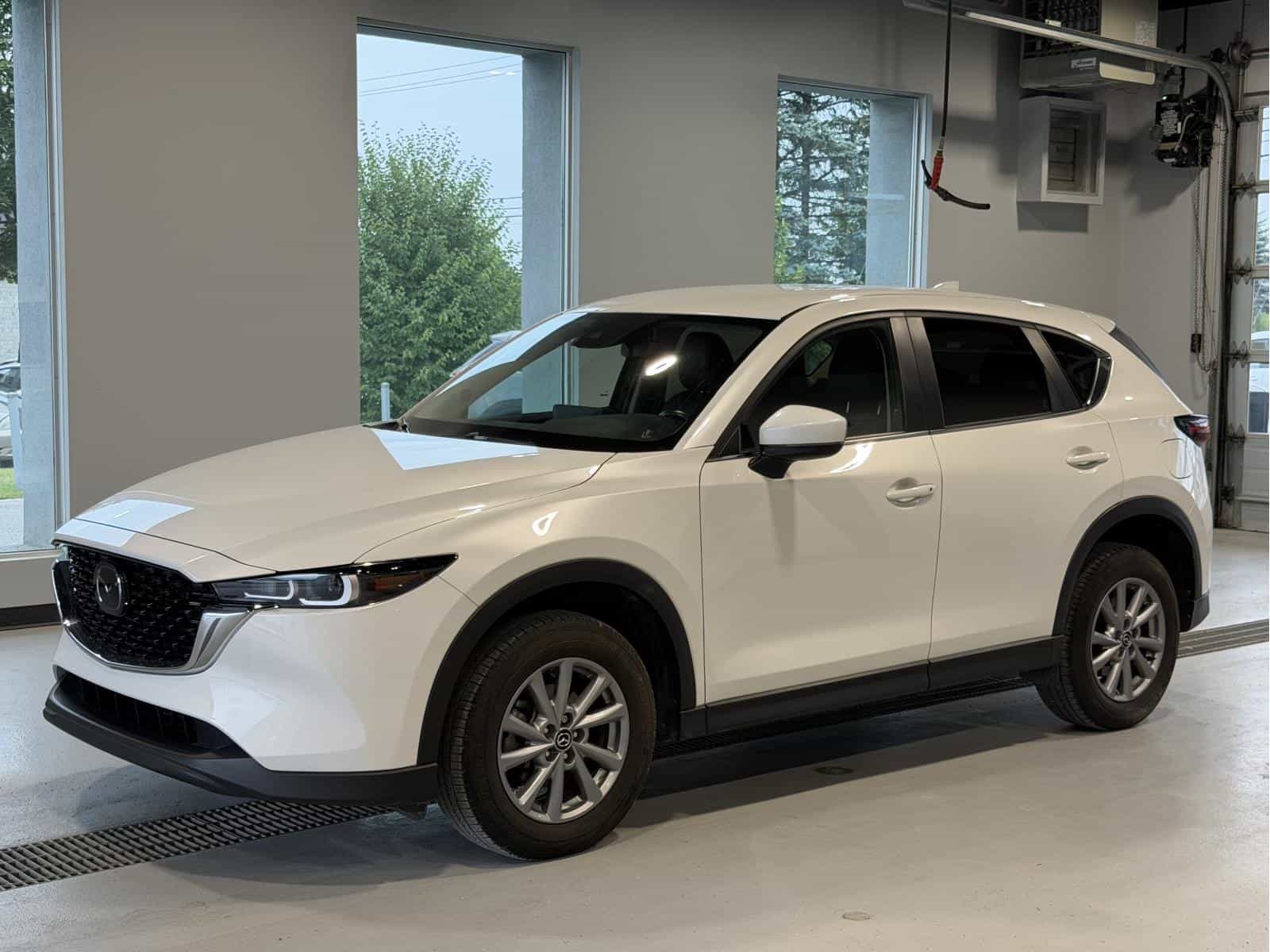 2023 Mazda CX-5 GS - Image 1