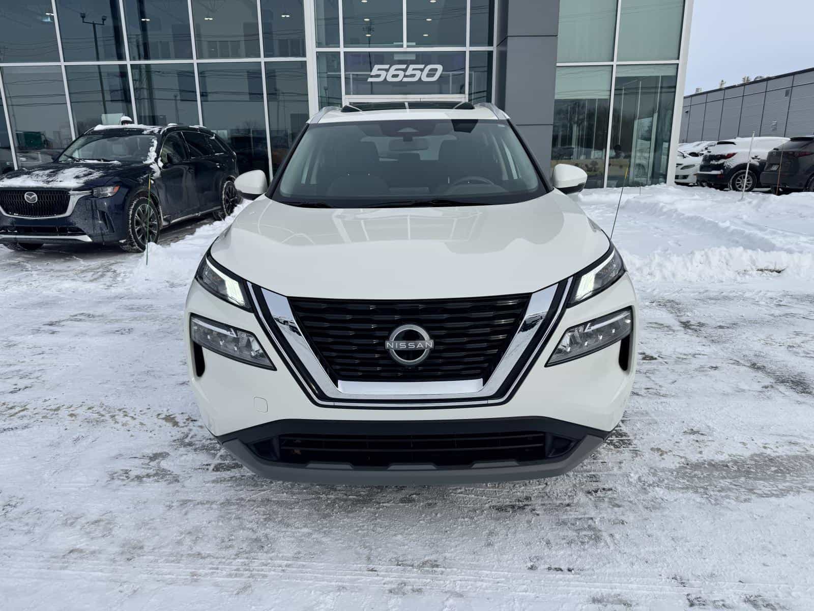 2023 Nissan Rogue SV - Image 11