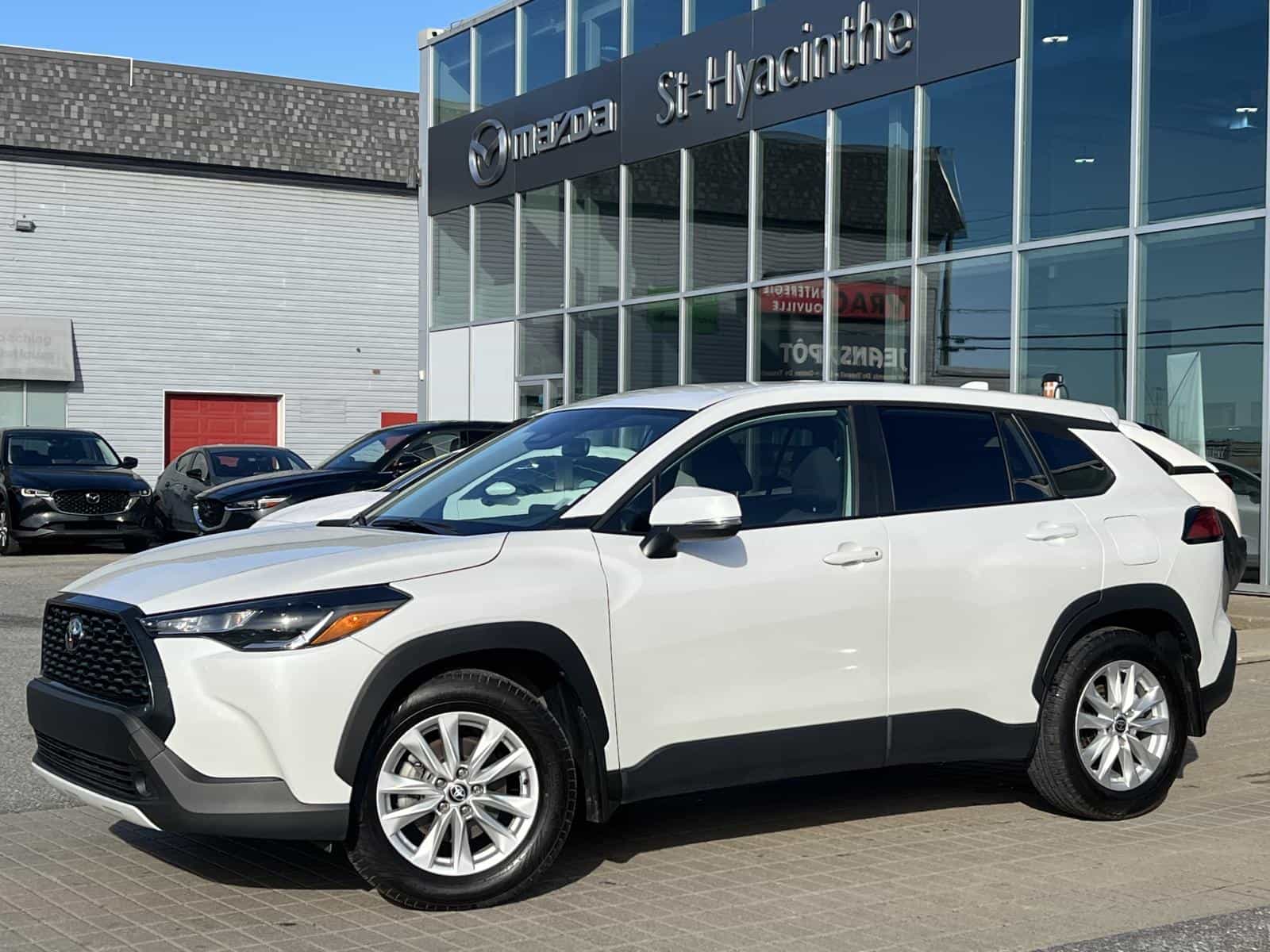 Image 2 Toyota Corolla Cross LE 2024