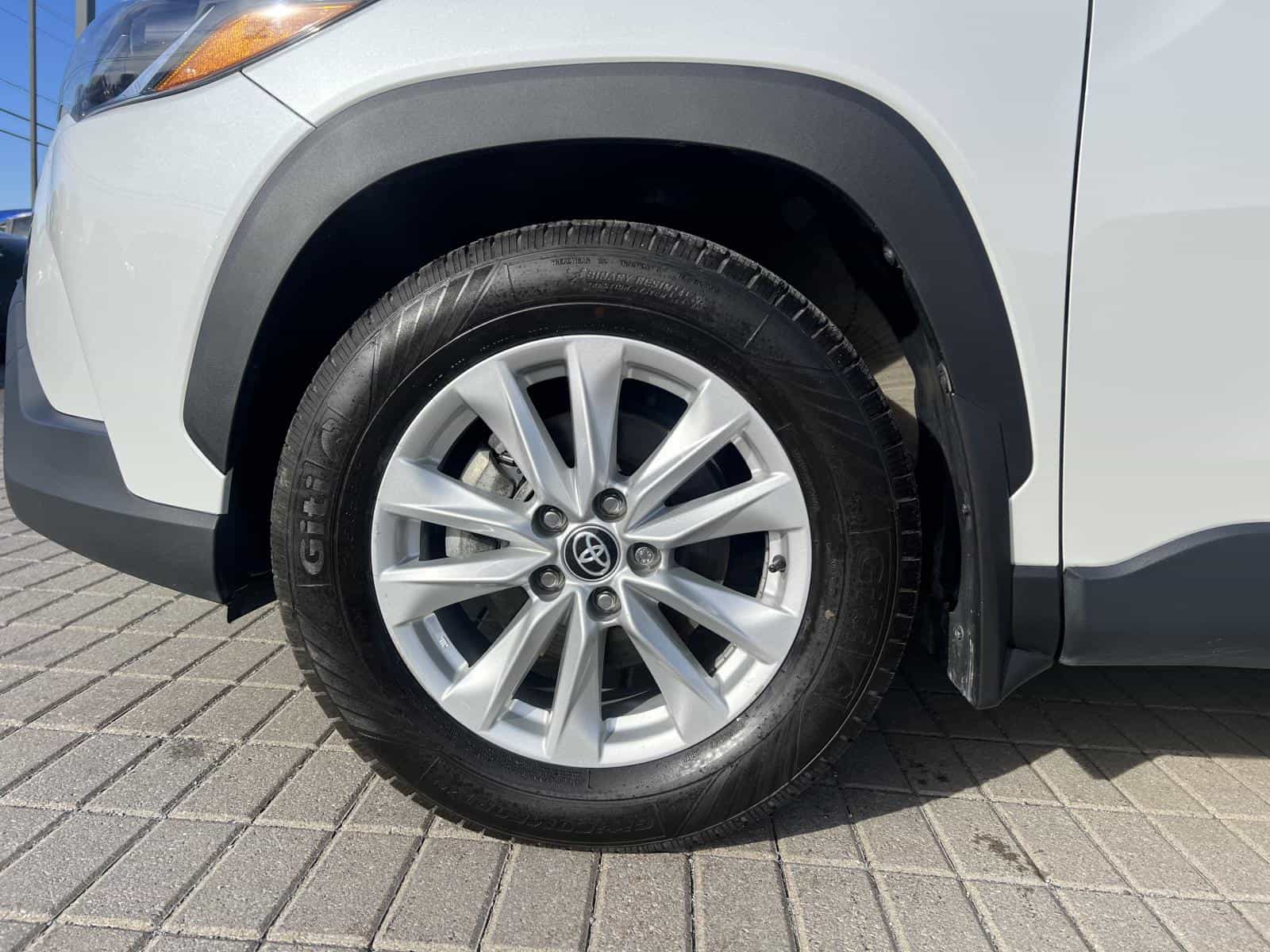 Image 4 Toyota Corolla Cross LE 2024