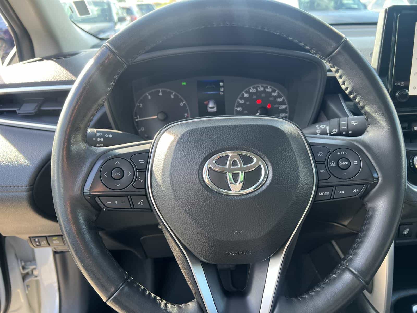 2024 Toyota Corolla Cross LE - Image 13