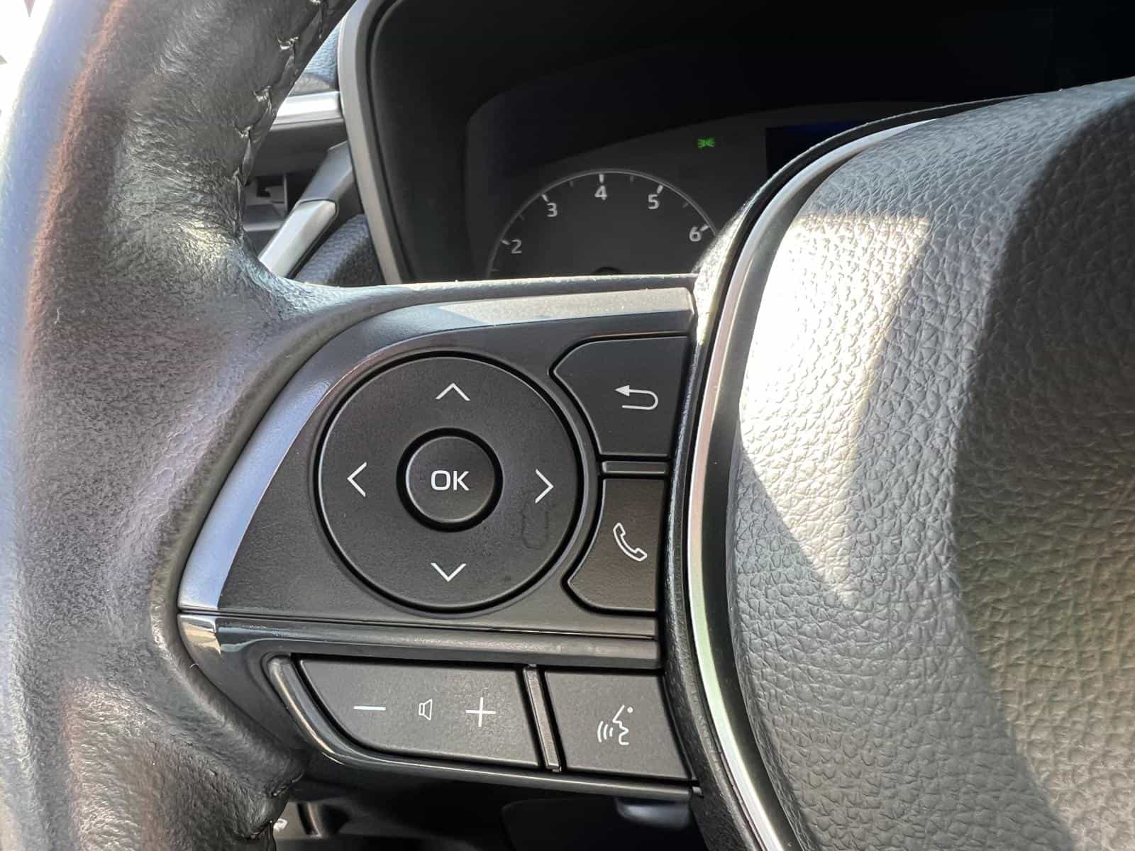 Image 28 Toyota Corolla Cross LE 2024