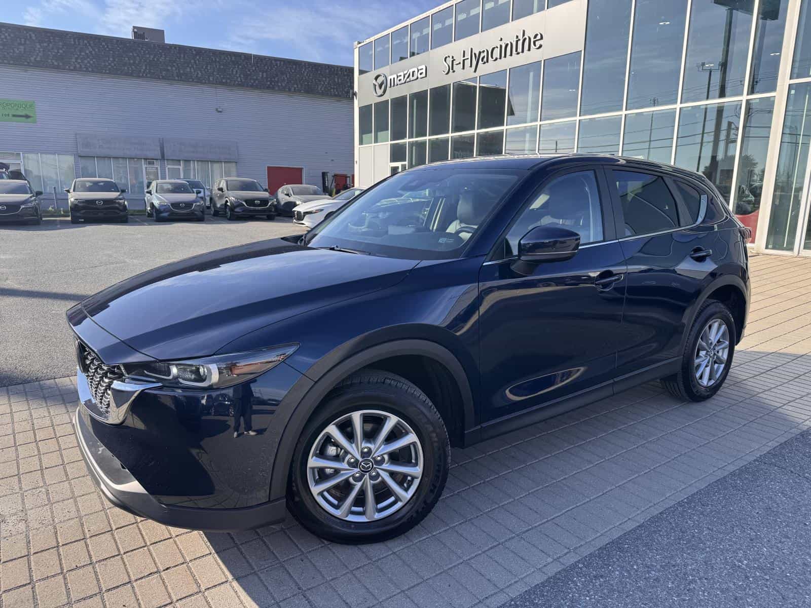 2025 Mazda CX-5 GS - Image 2