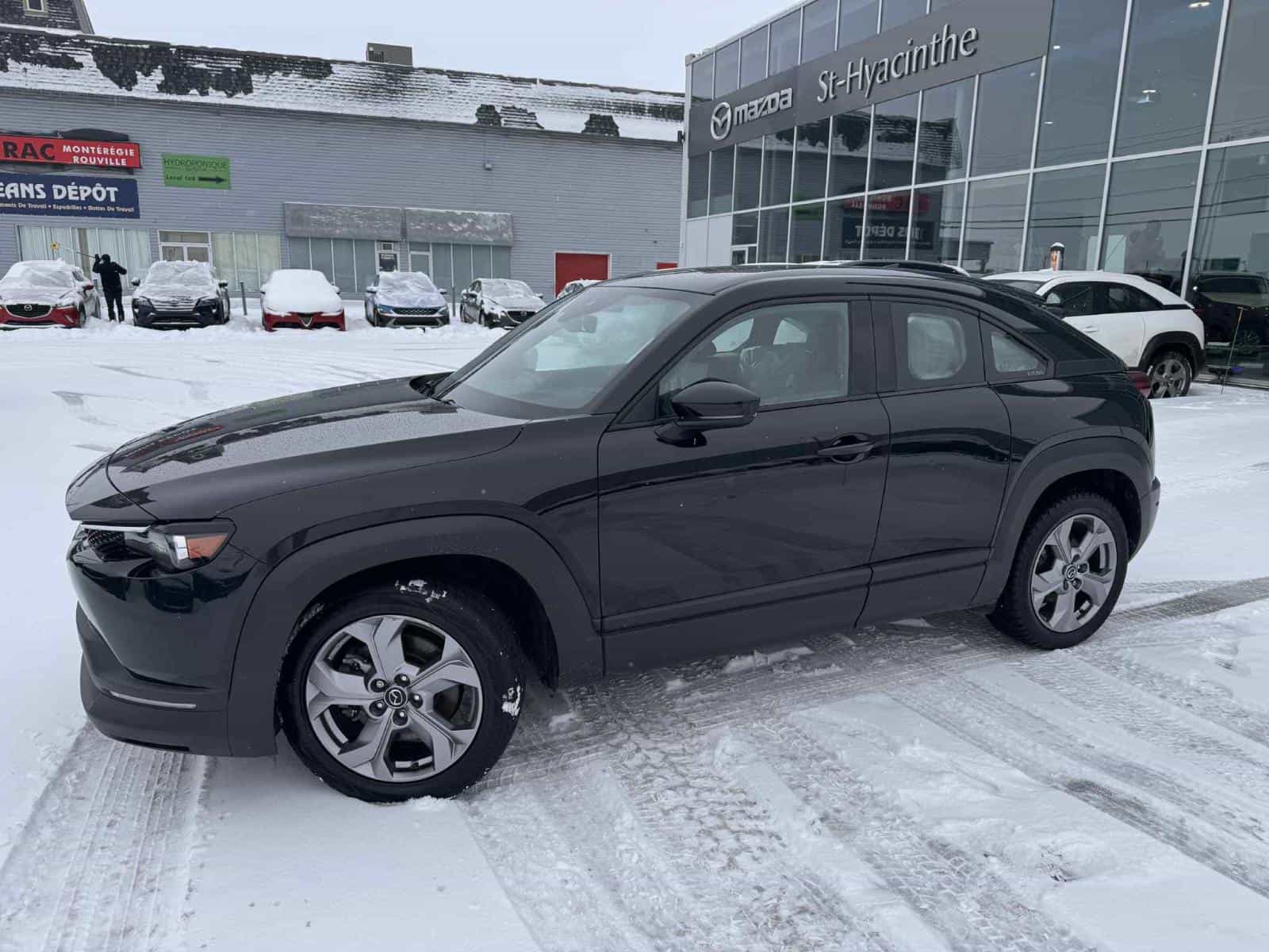 2022 Mazda MX-30 GS - Image 3